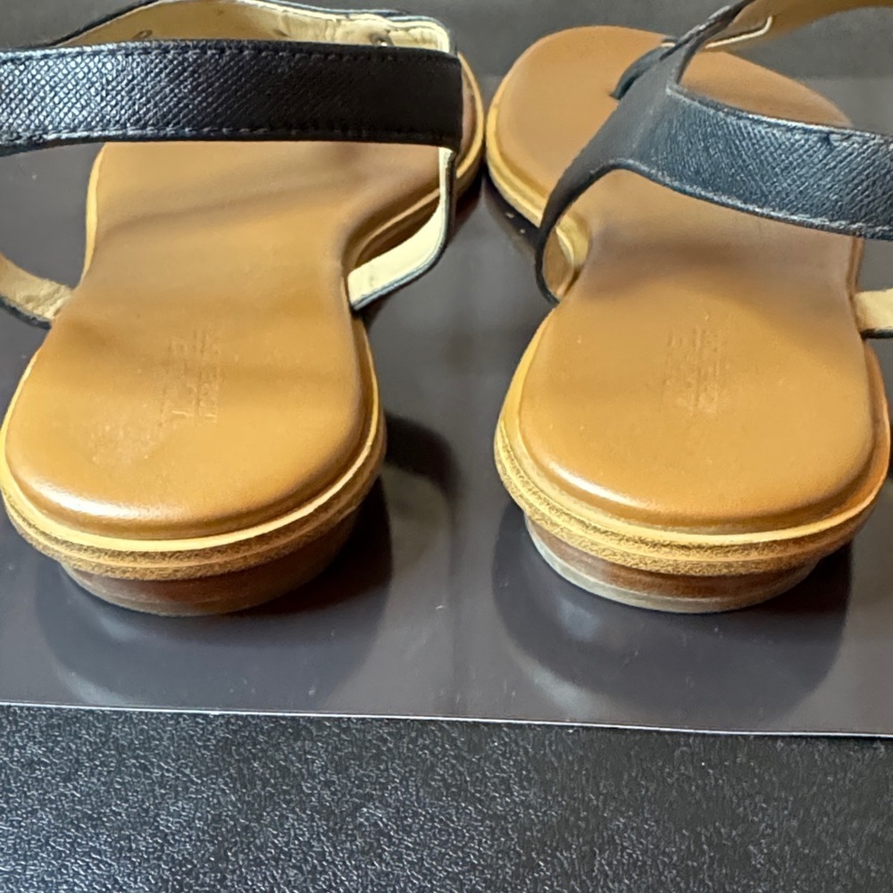 Michael Kors MK Silver Plate Thong Flat Sandals in Black Leather Size 11 Summer - Picture 4 of 9